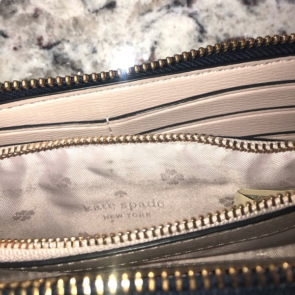 Kate Spade Navy Wallet - Picture 4 of 5